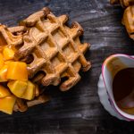 Pumpkin Spice wafels met karamel appeltjes - top | www.deedylicious.nl
